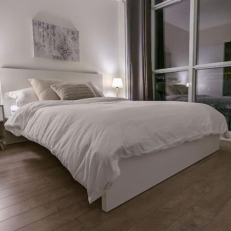 Lovely 2 Bed Condo In Downtown Toronto Exterior photo
