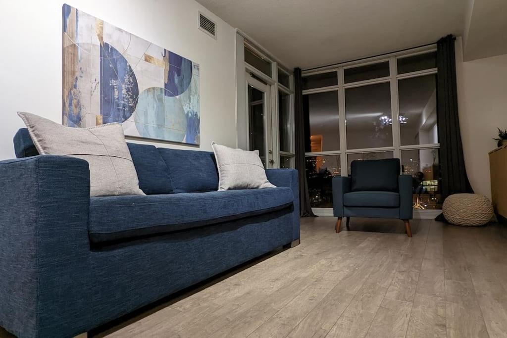 Lovely 2 Bed Condo In Downtown Toronto Exterior photo